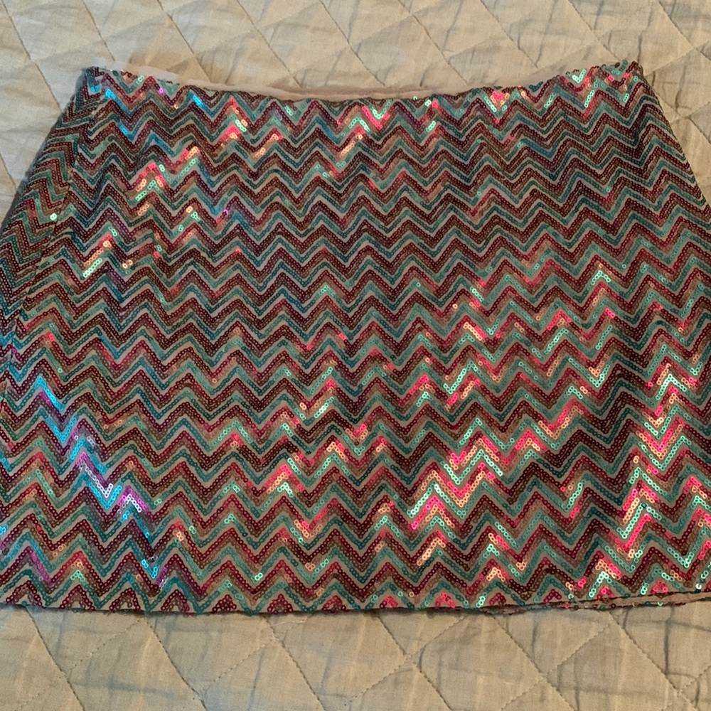 Ella Miss sequin miniskirt, 10, 14 inches long, no defects